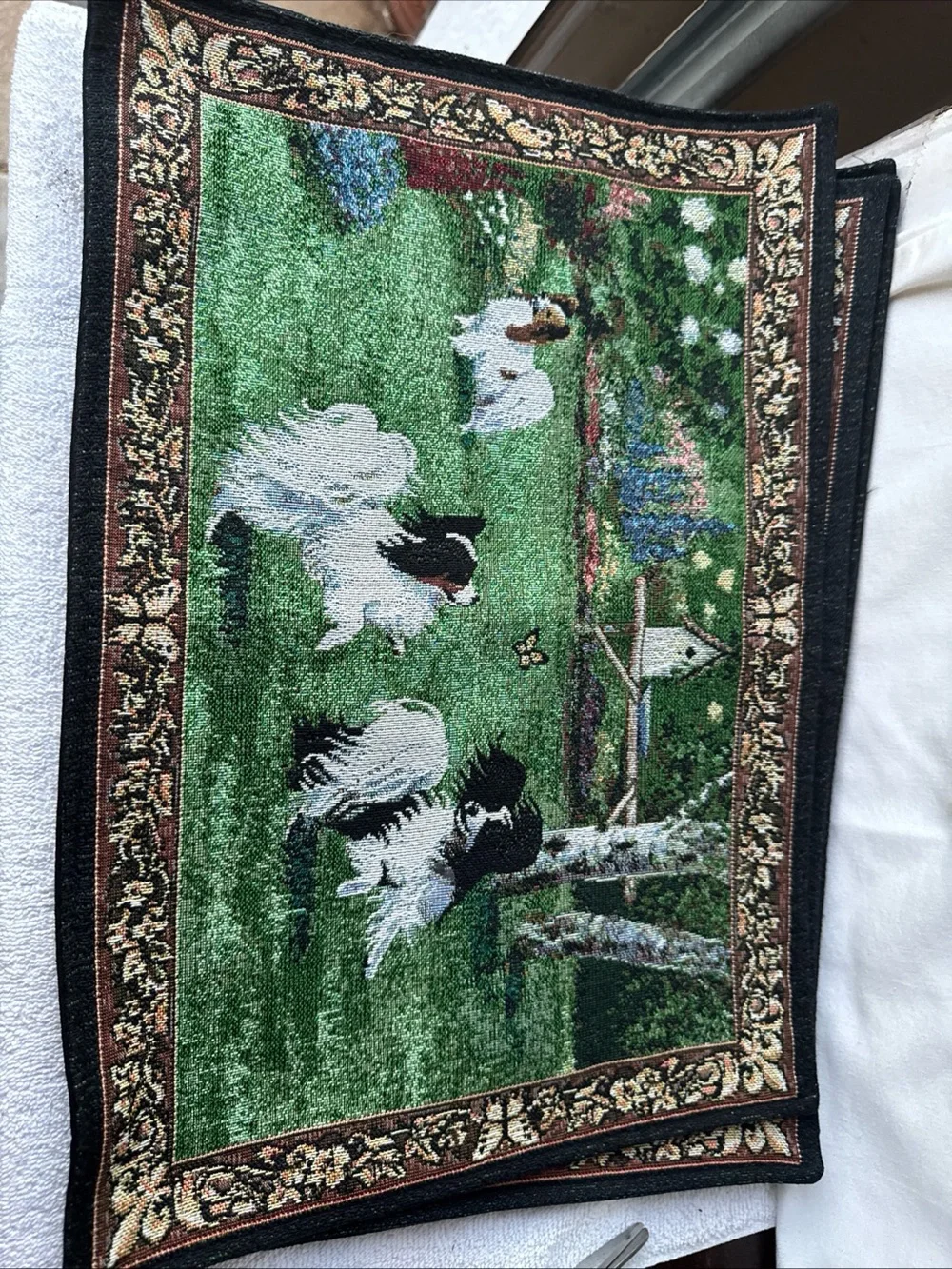 4 Tapestry like placemats papillon Scene